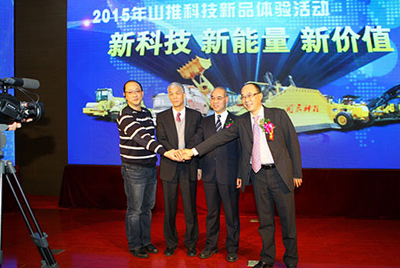 以“新科技、新能量、新价值”为主题的2015尊龙凯时科技新品体验活动在公司总部拉开帷幕。。。。。